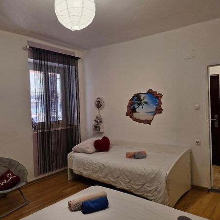 Apartment Santino Zara Esterno foto