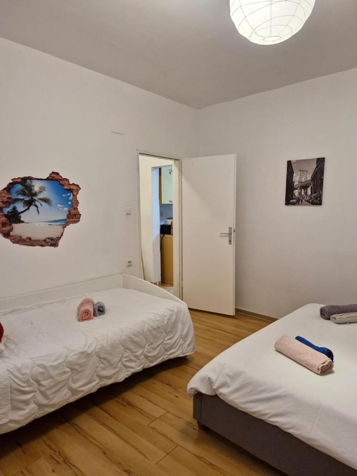 Apartment Santino Zara Esterno foto